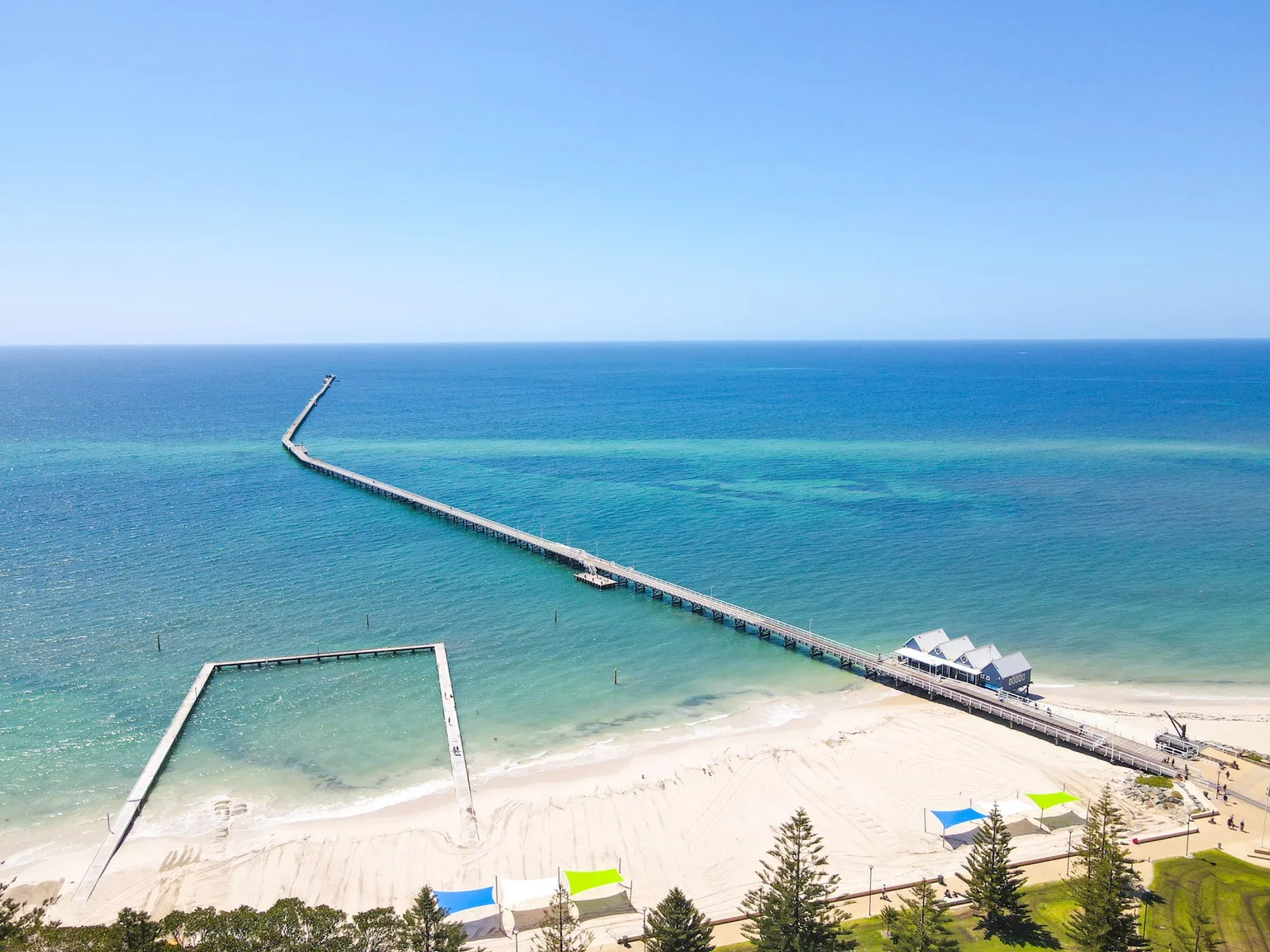 Busselton Jetty Train Ride, photograph 1