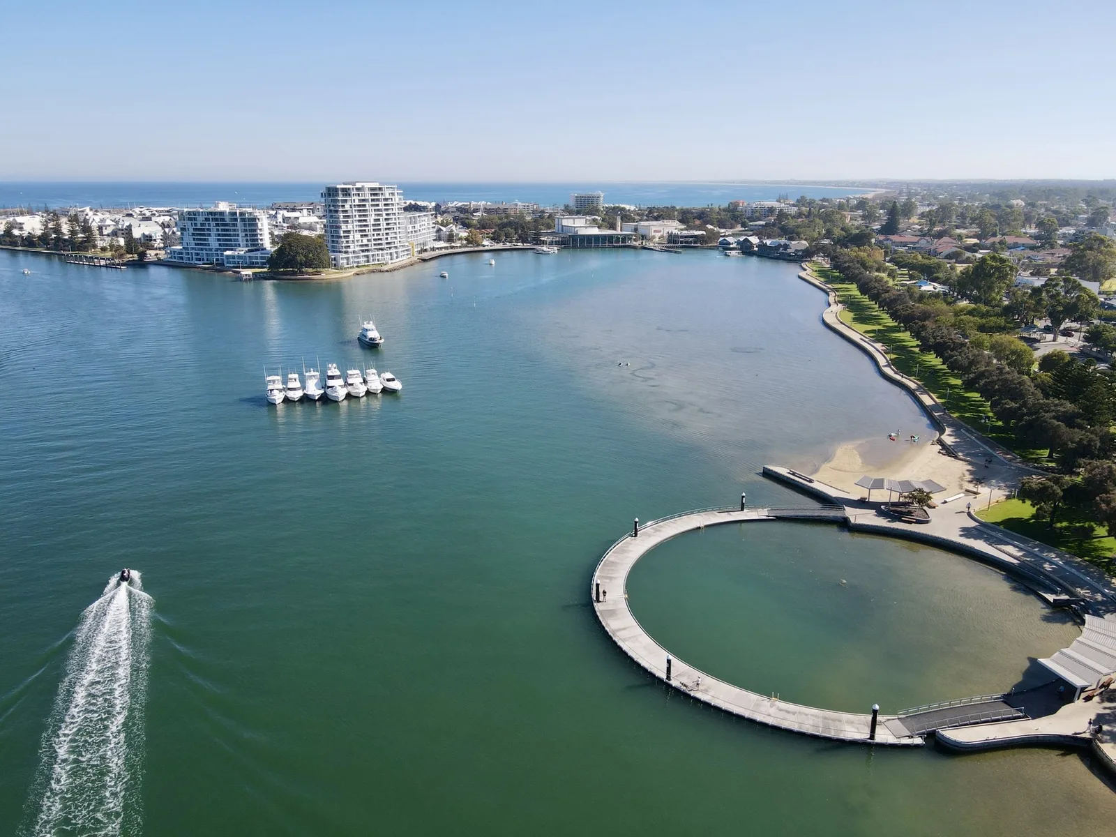 Mandurah Foreshore Coffee with a View, photograph 1