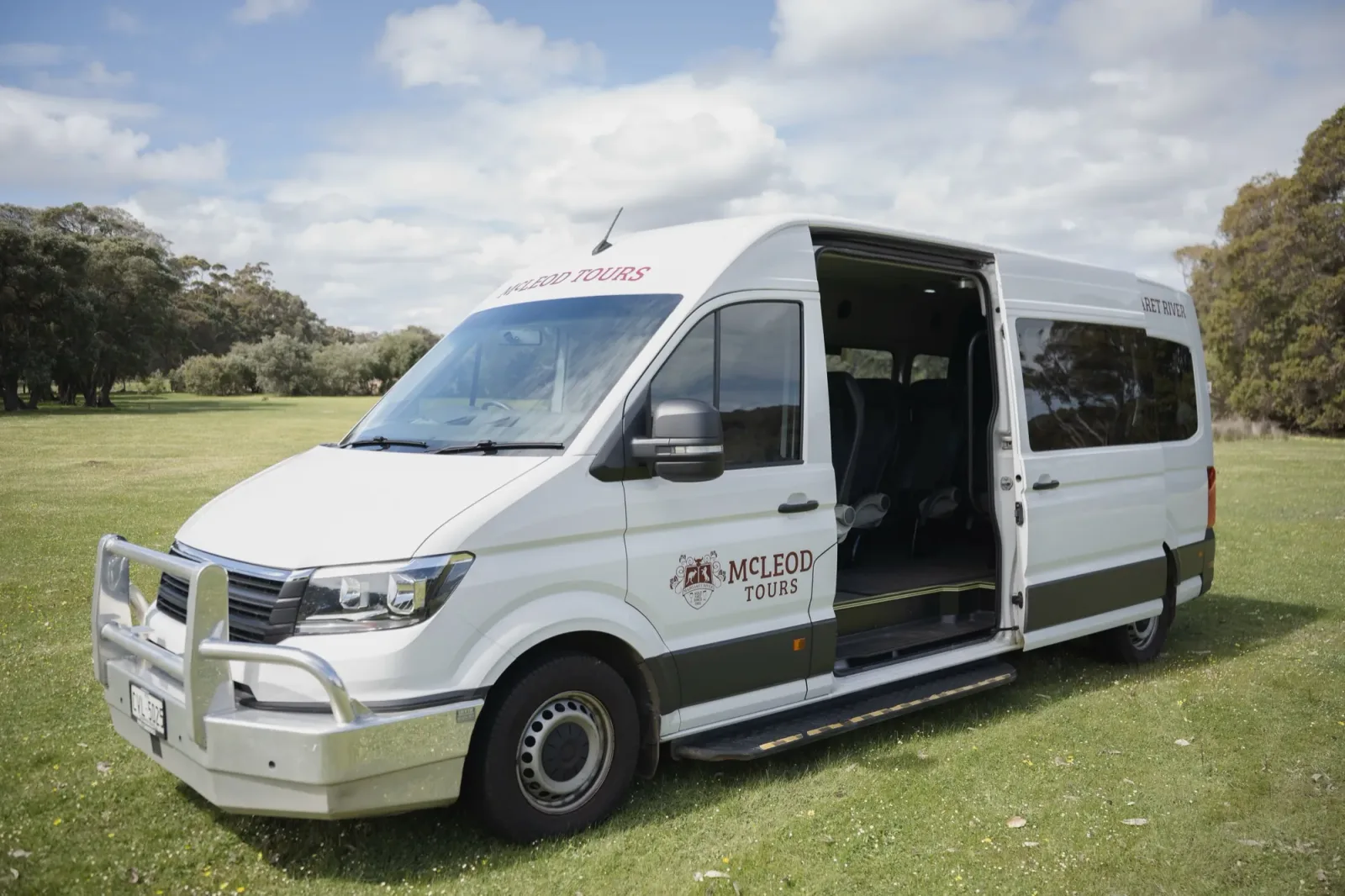 Volkswagen Crafter — photograph 2